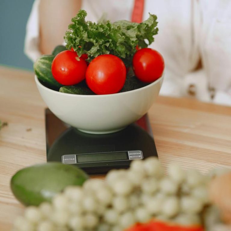 Food-scale-e5d633bd8bfd4369a31b5806876200d6