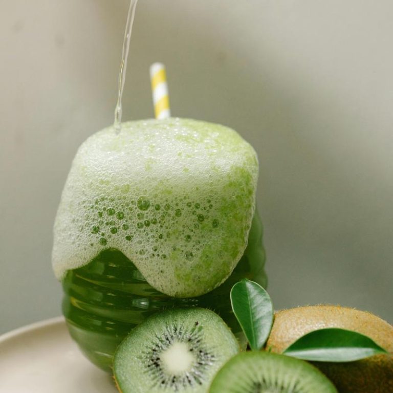 kiwi-fruit-b6ee3387237e4bc4b7992f7164539d43